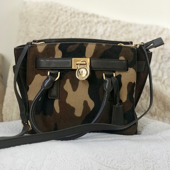 MICHAEL Michael Kors Handbags - MICHAEL KORS MEDIUM CAMO HAMILTON MESSENGER BAG